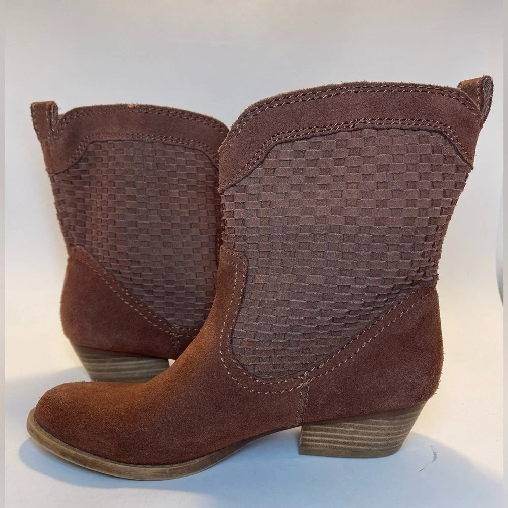 Nine West Vintage America Woven Suede‎ Boots Size 7.5M